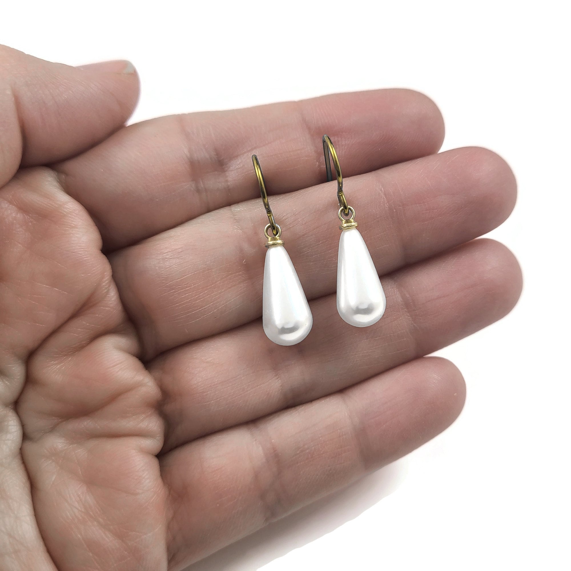 Oval pearl earrings, Hypoallergenic pure niobium jewelry, Baroque pearl earrings