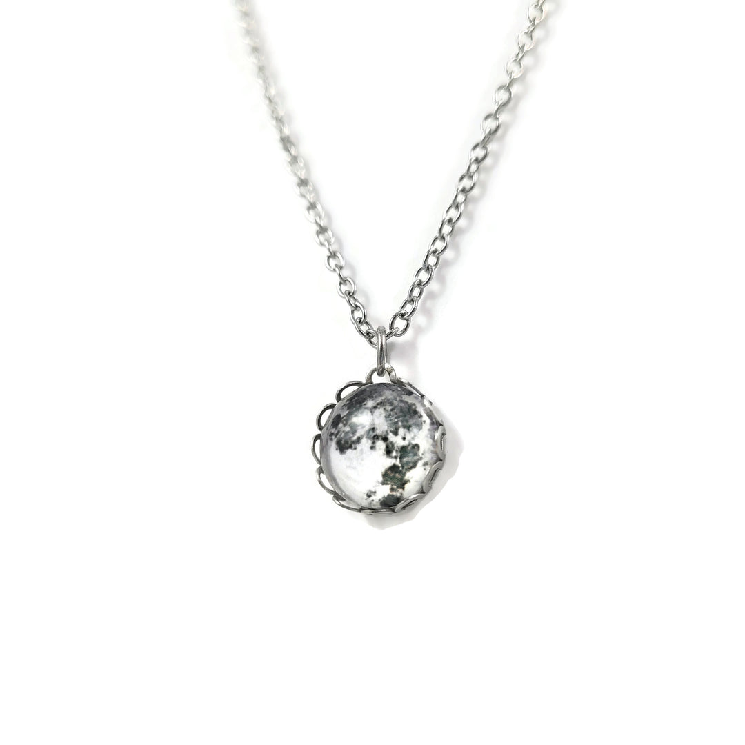 Full moon necklace