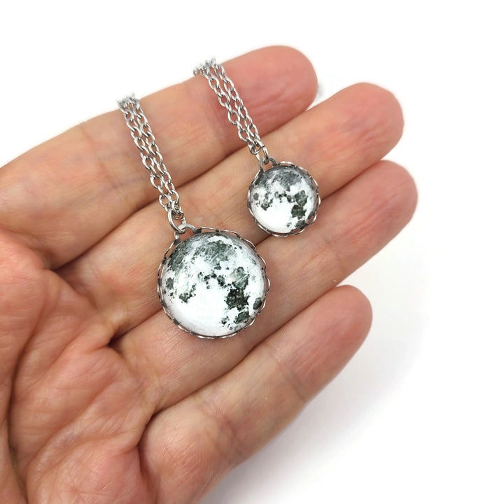 Full moon necklace