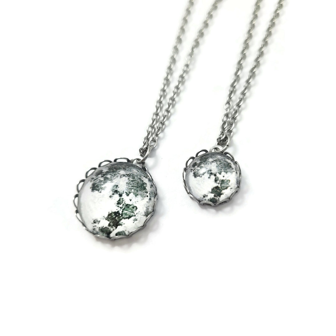 Full moon necklace