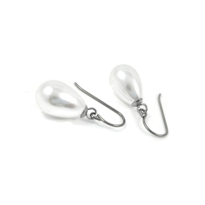 Pearl teardrop titanium earrings