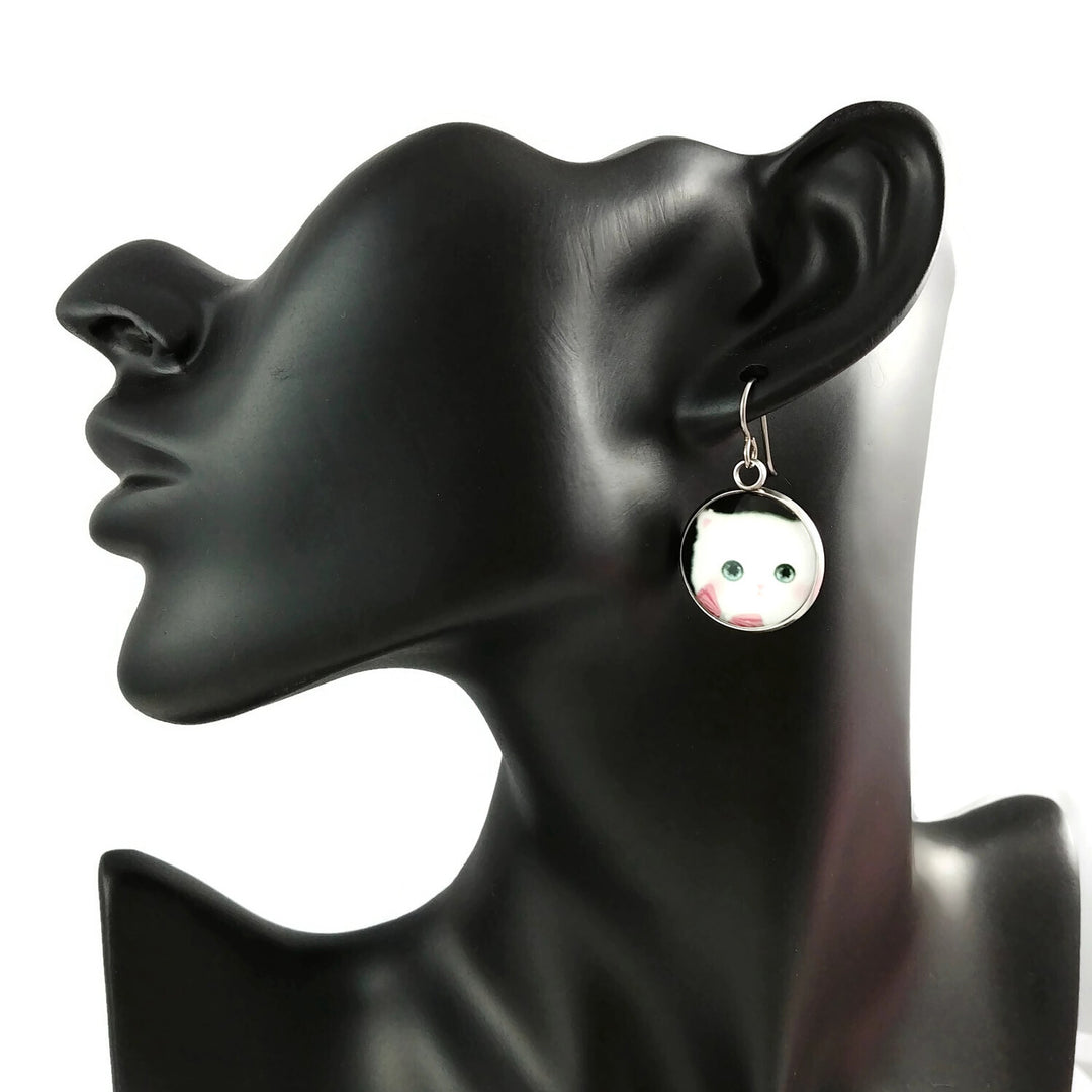 Boucle d'oreille pendentif chaton - Titane, acier inoxydable et verre 