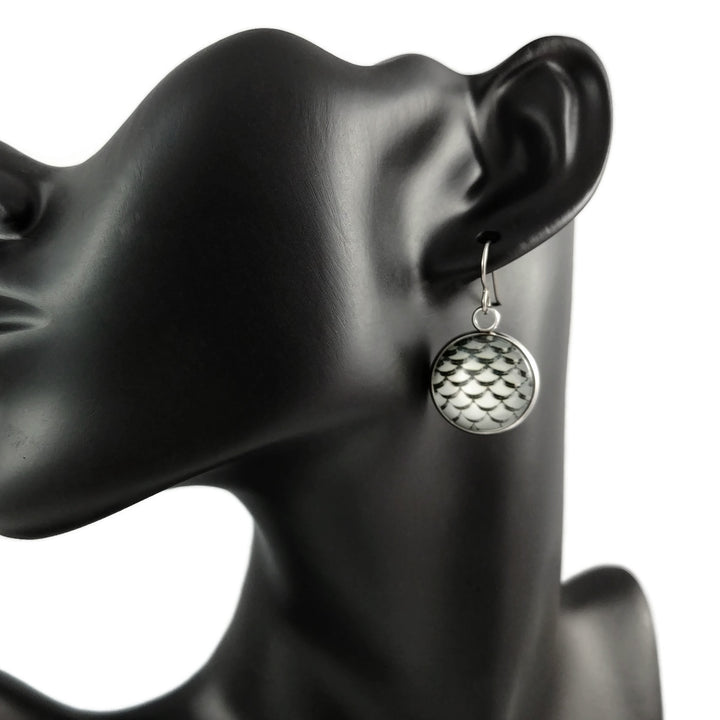 Boucle d'oreille pendentif à écailles gris de sirène, poisson ou dragon - Titane, acier inoxydable et verre
