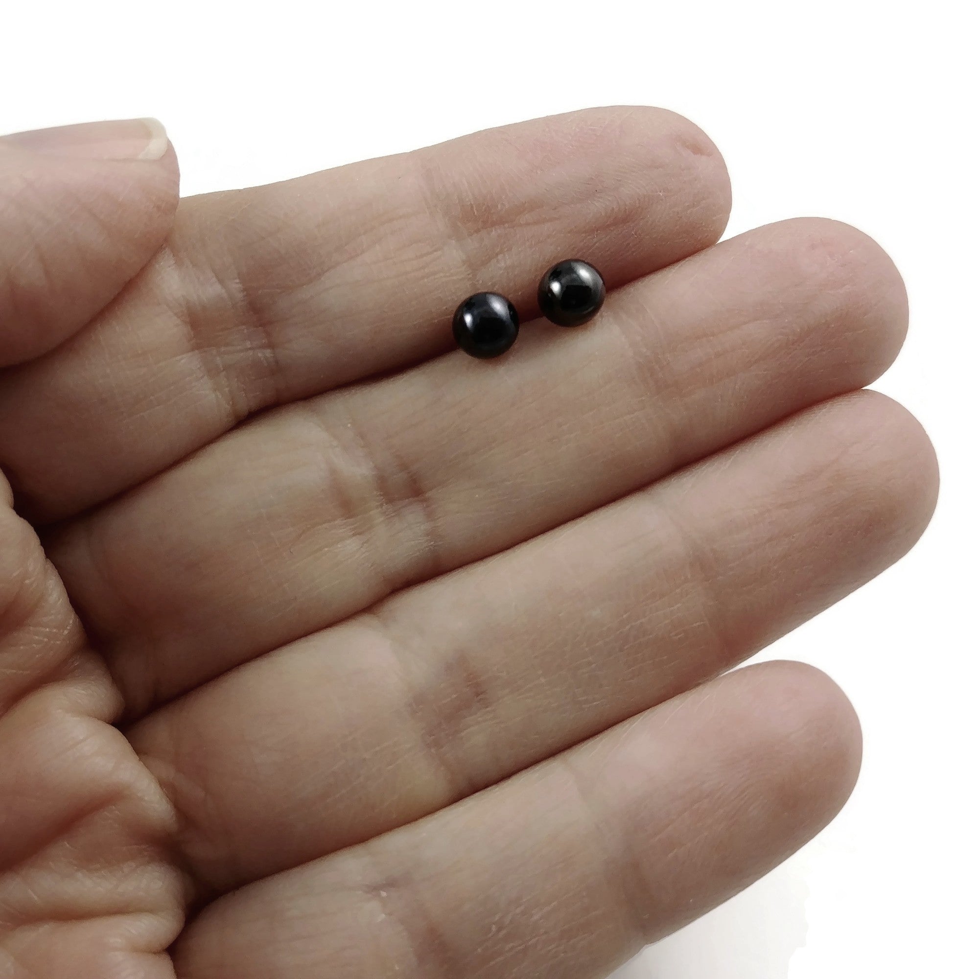 Black Titanium ball post earring 3mm or 5mm titanium ball stud earring for rebel skin