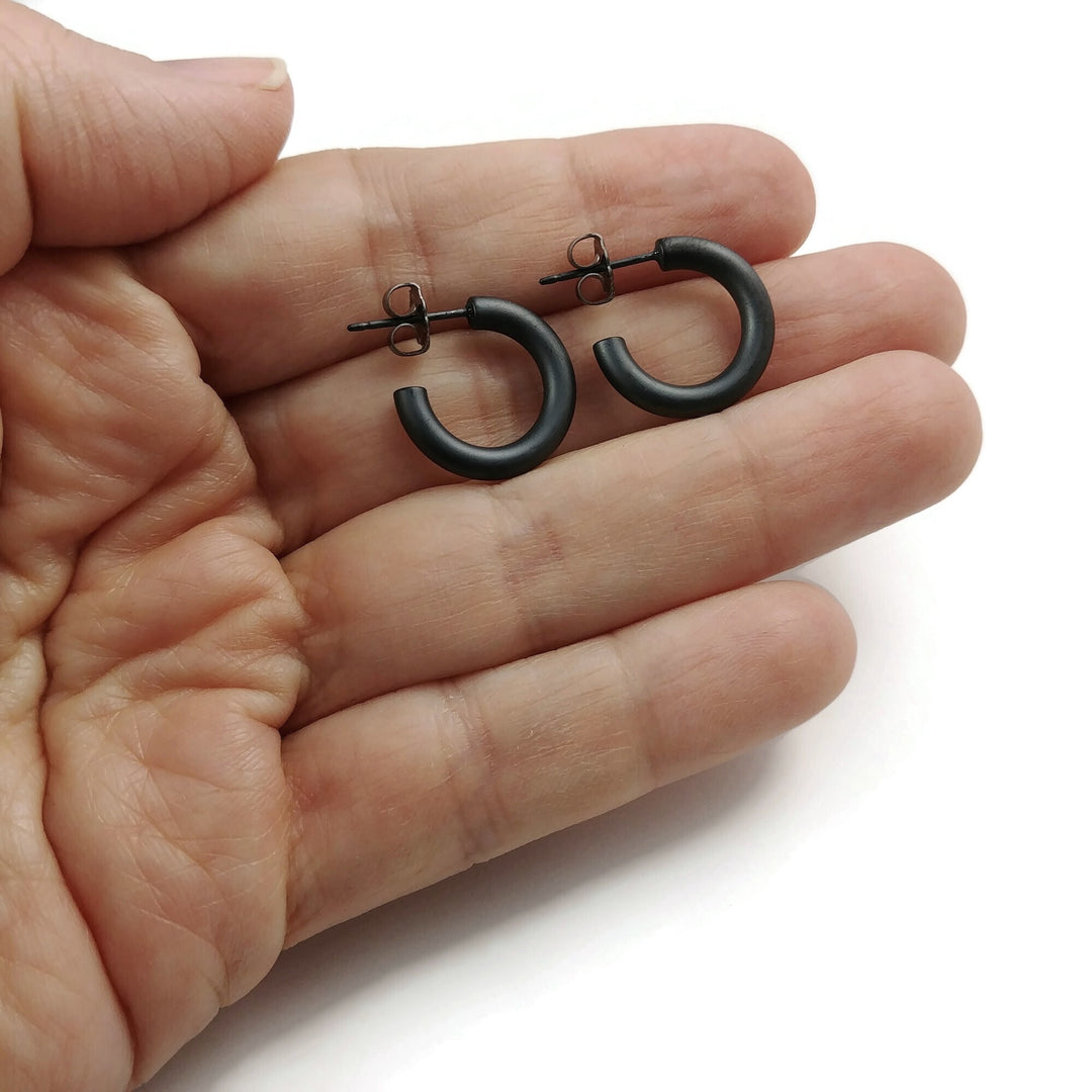 Small round hoop earrings, black titanium 100% hypoallergenic for sensitive ear
