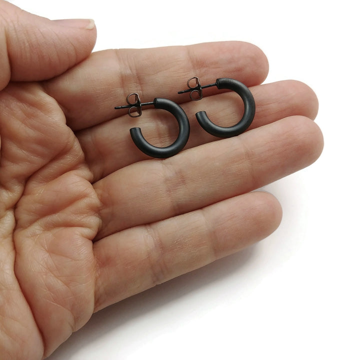 Small round hoop earrings, black titanium 100% hypoallergenic for sensitive ear