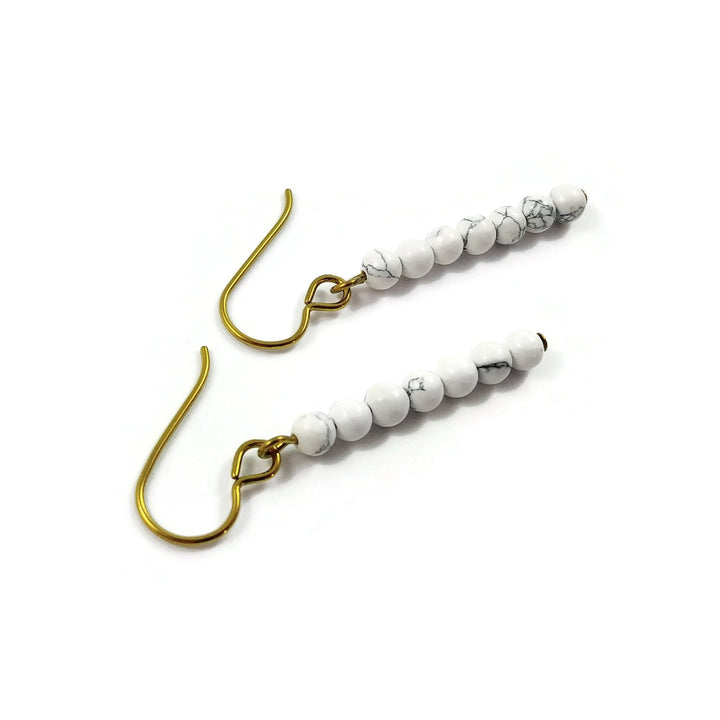Boucles d'oreille perles minimalistes - Pure niobium et pierre semi-précieuses