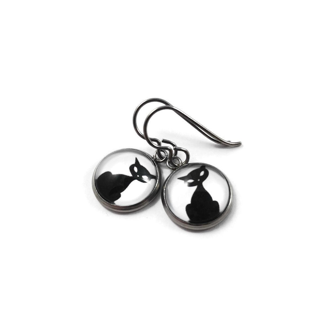 Boucle d'oreille pendentif chat noir - Titane, acier inoxydable et verre 