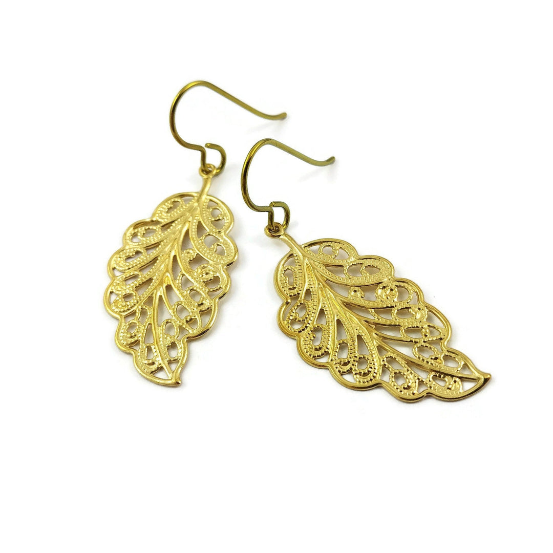 Gold filigree leaf dangle niobium earrings