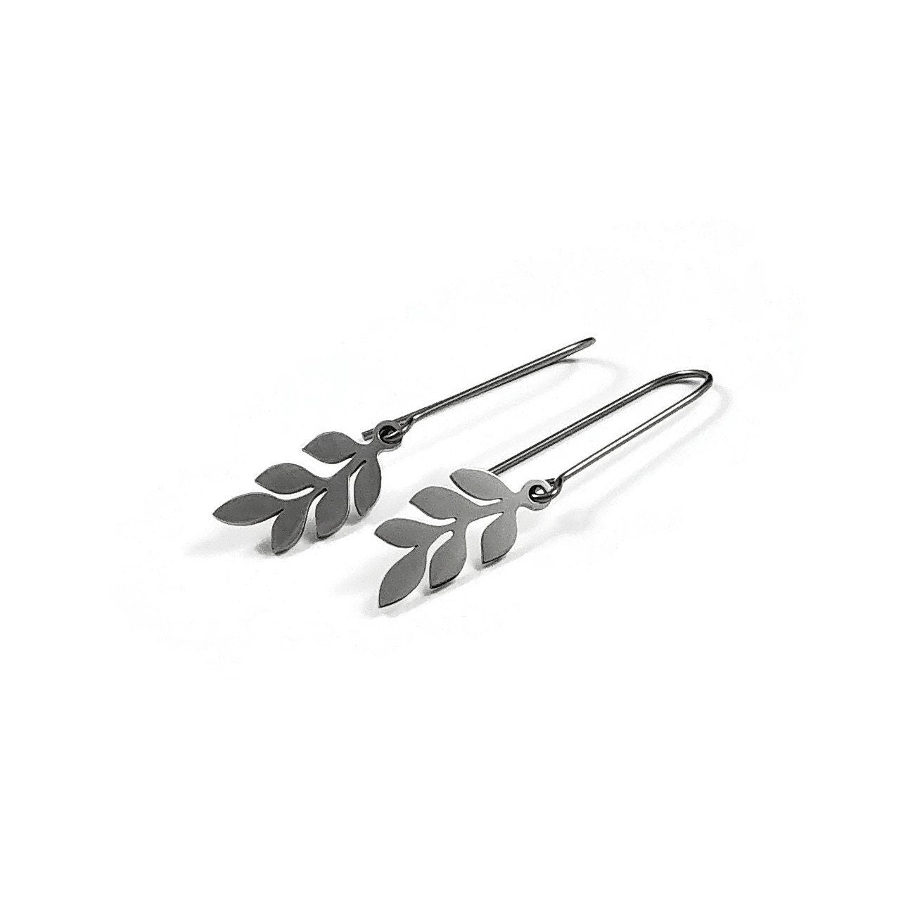 Minimalist botanical drop earrings, Dainty silver branch earrings, Pure niobium threader for sensitive ears