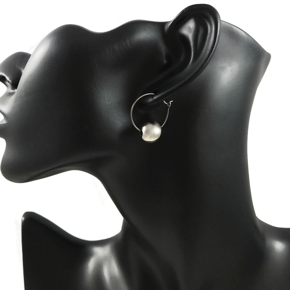 Solo bead titanium hoop earrings, Hypoallergenic handmade jewelry, Lightweight earrings for sensitive ears