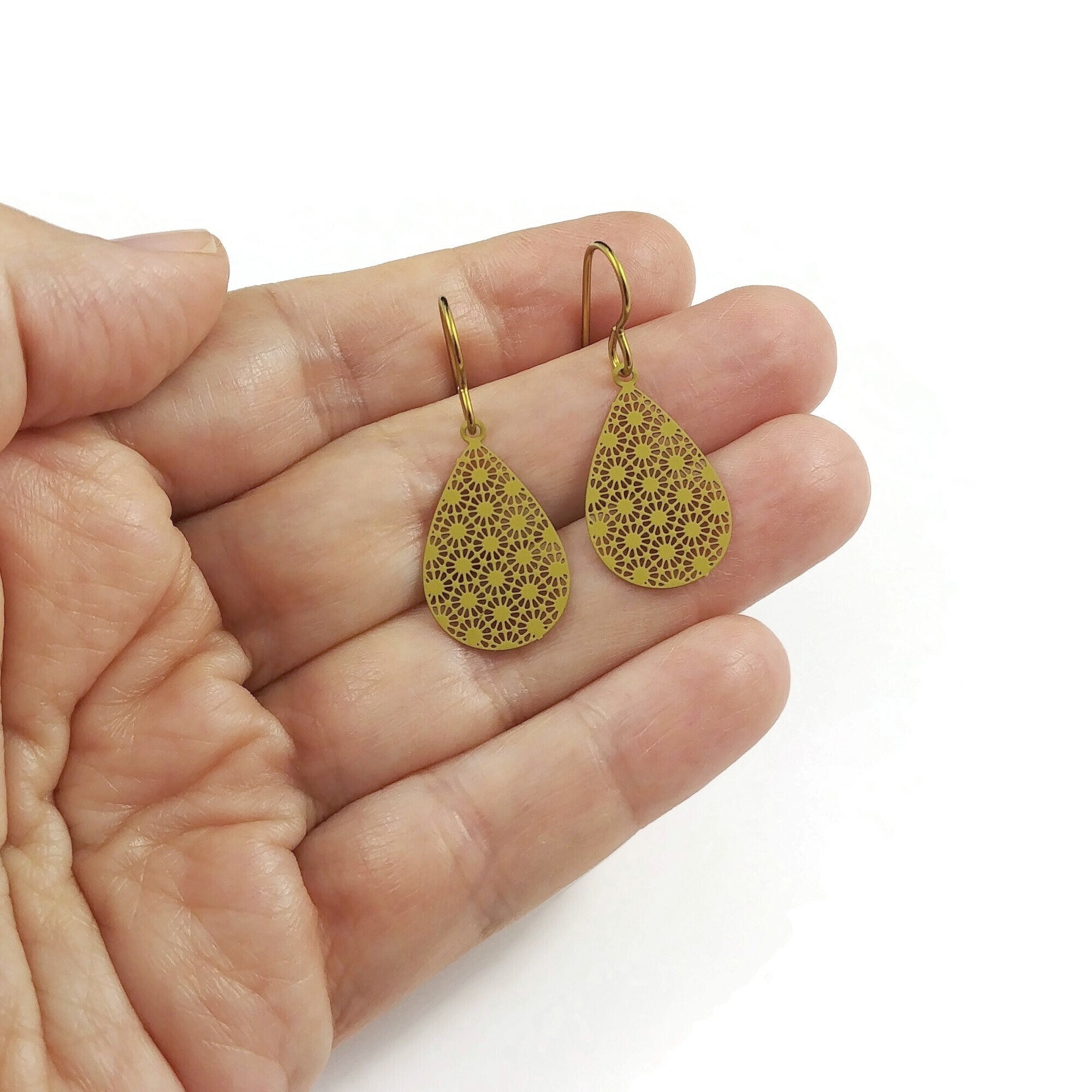 Golden teardrop niobium earrings, Hypoallergenic oval dangle earrings, Lightweight filigree jewelry