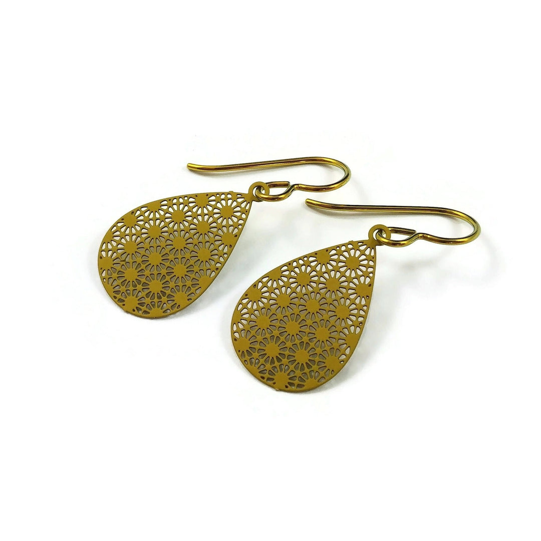 Golden teardrop niobium earrings, Hypoallergenic oval dangle earrings, Lightweight filigree jewelry
